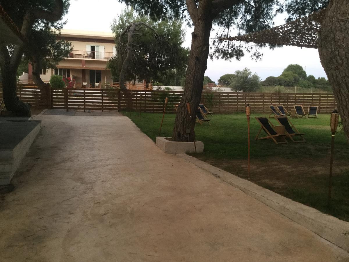 Artemis Suites Romanos  Exterior photo