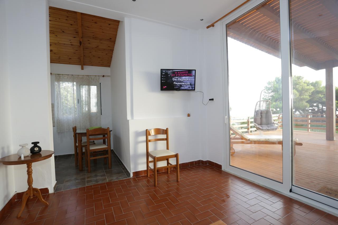 Artemis Suites Romanos  Exterior photo