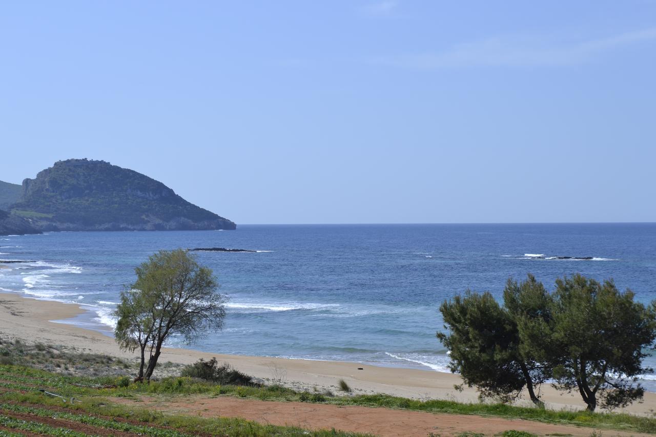 Artemis Suites Romanos  Exterior photo
