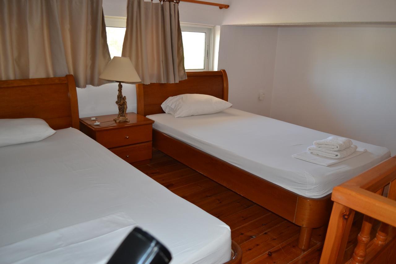 Artemis Suites Romanos  Exterior photo