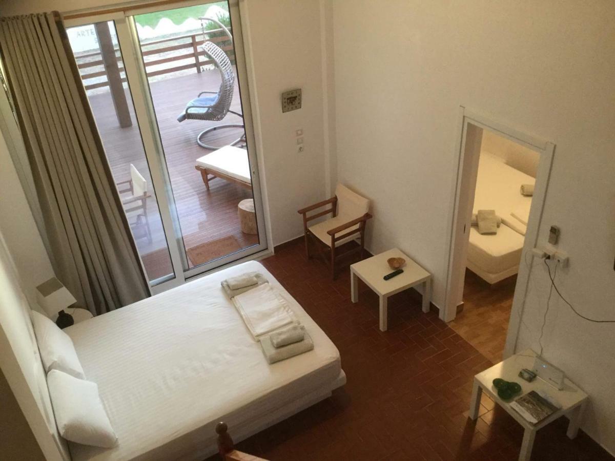 Artemis Suites Romanos  Exterior photo